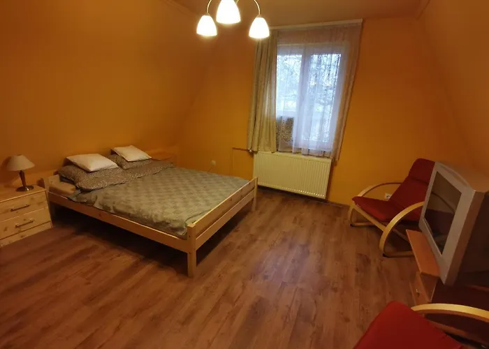 Elbujtat-lak Vendeghaz Gyoparosfuerdo Orosháza