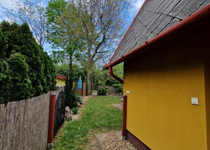 Elbujtat-lak Vendeghaz Gyoparosfuerdo Orosháza