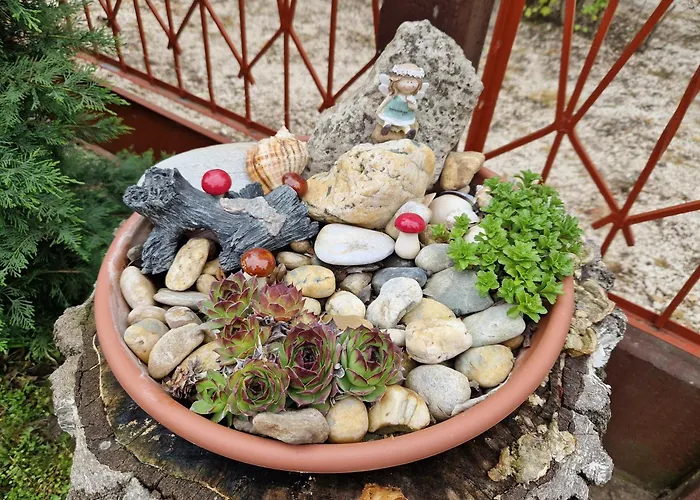 Elbujtat-lak Vendeghaz Gyoparosfuerdo *